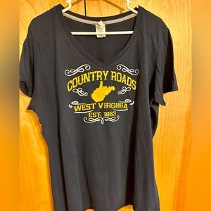 West Virginia university Mountaineer size 2X relaxed V-neck T-shirt